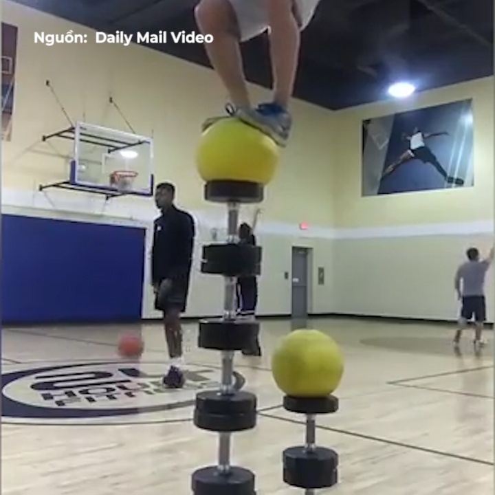 VDV giu thang bang tren ta voi bong xep chong hinh anh