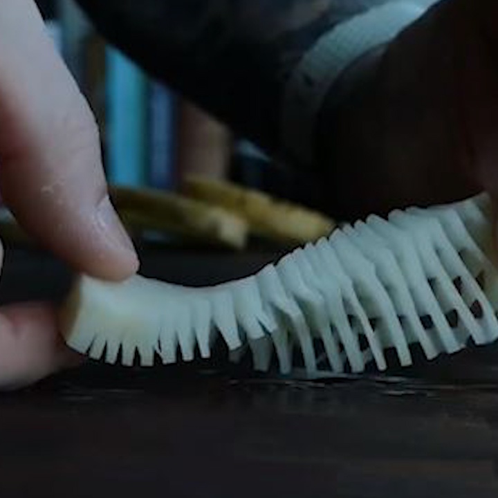 Man bieu dien ky nang thai rau, cu 'sieu mong' cua dau bep hinh anh