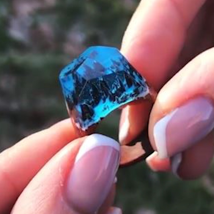 Hoa, la an hien trong nhung chiec nhan doc dao hinh anh