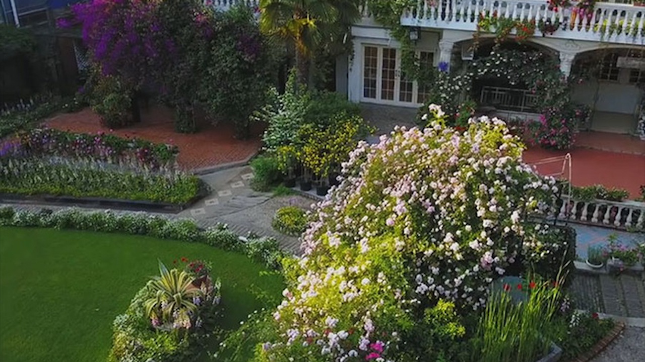 Danh tien tiet kiem ca doi de xay khu vuon trong mo dep nhu co tich hinh anh