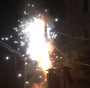 Cot dien chay lon, no nhu dot 'phao hoa' o Ha Noi hinh anh