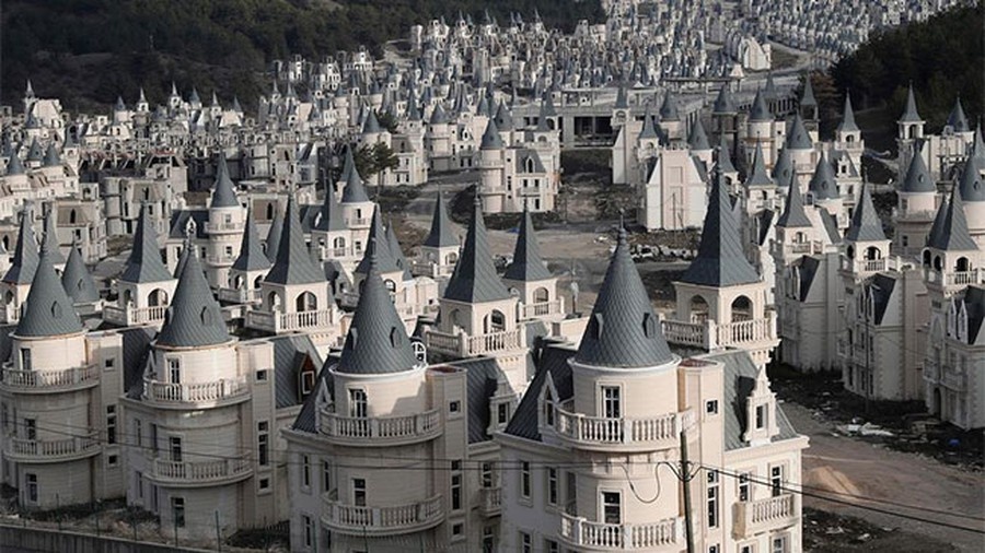 Biet thu co tich bien thanh vung dat 'ma' o Tho Nhi Ky hinh anh