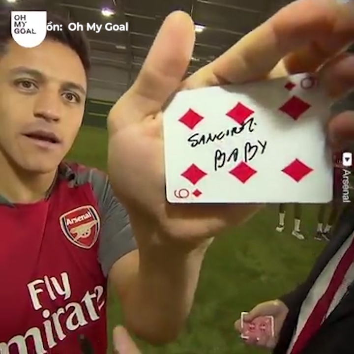 Sanchez do nguoi khi bi lua bip boi nhung tro ao thuat duong pho hinh anh