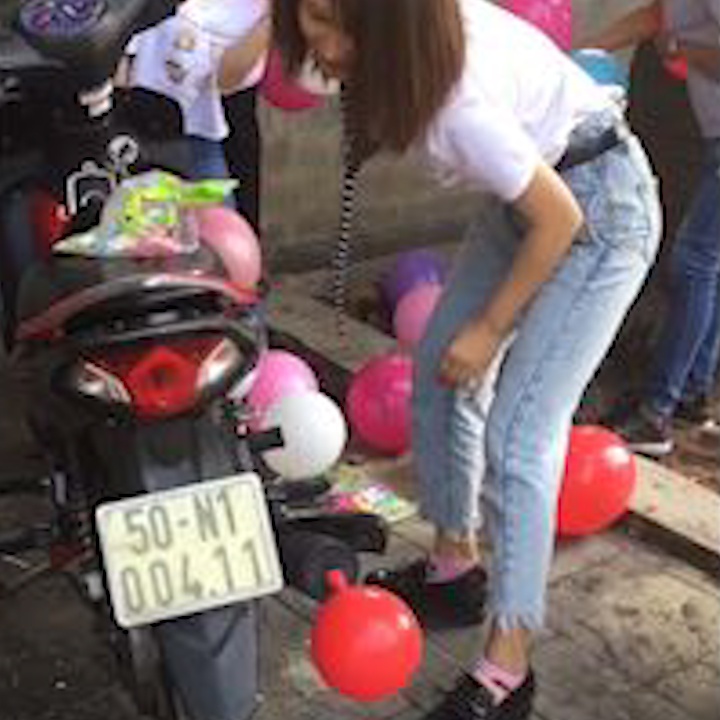 Cach bom bong bong nhanh nhat khi khong co dung cu hinh anh