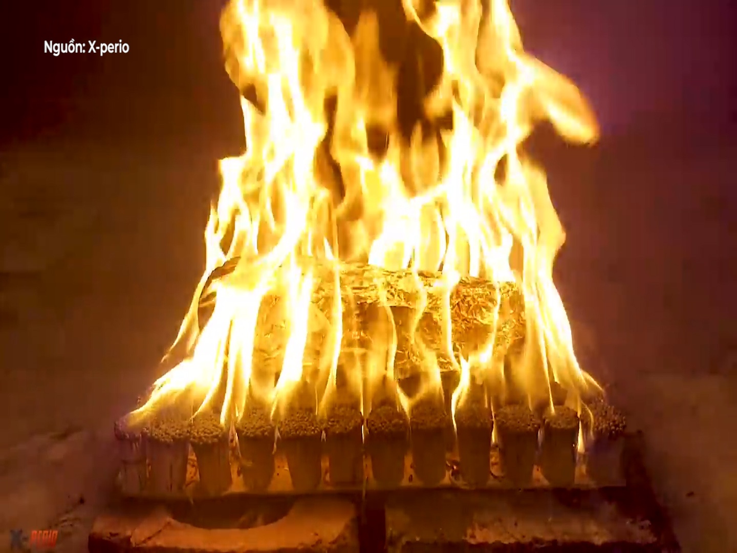 Dau bep nuong ca day ruc ro tren lua que diem hinh anh