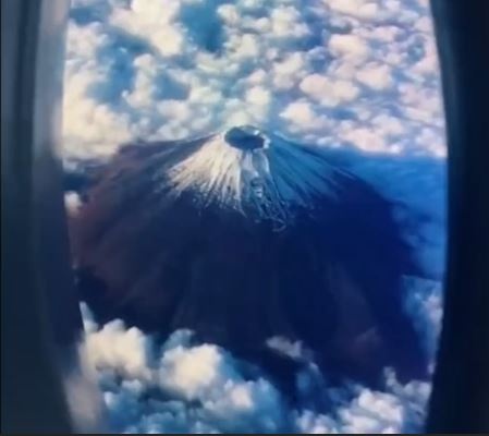 Cach quay nui Phu Si tu may bay ai cung lam duoc hinh anh