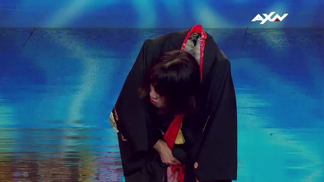 Nhung chuyen dong dang kinh ngac cua nu vu cong Nhat Ban hinh anh