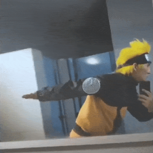 Doc dao voi phim Naruto duoc quay selfie voi guong hinh anh