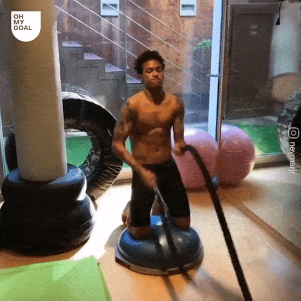 Neymar tich cuc dieu tri chan thuong, hen MU tai dau luot ve hinh anh