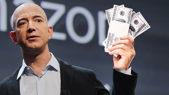 Giau hon ca nhieu quoc gia, Jeff Bezos xai tien nhu the nao? hinh anh