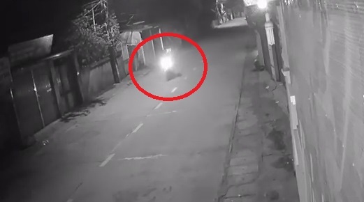 Trom cho keo le tren pho gay buc xuc hinh anh