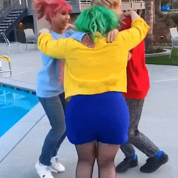 Doc dao voi thu thach 'Triangle Dance' dang gay sot tren mang xa hoi hinh anh