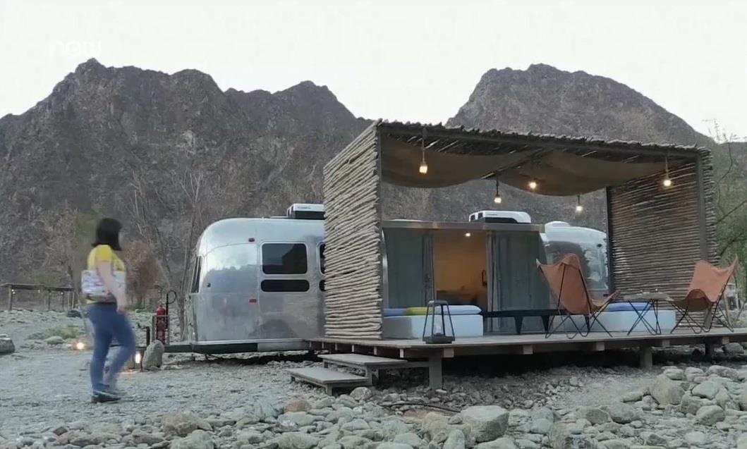 Cuoi lac da, cheo thuyen tren sa mac Dubai hinh anh