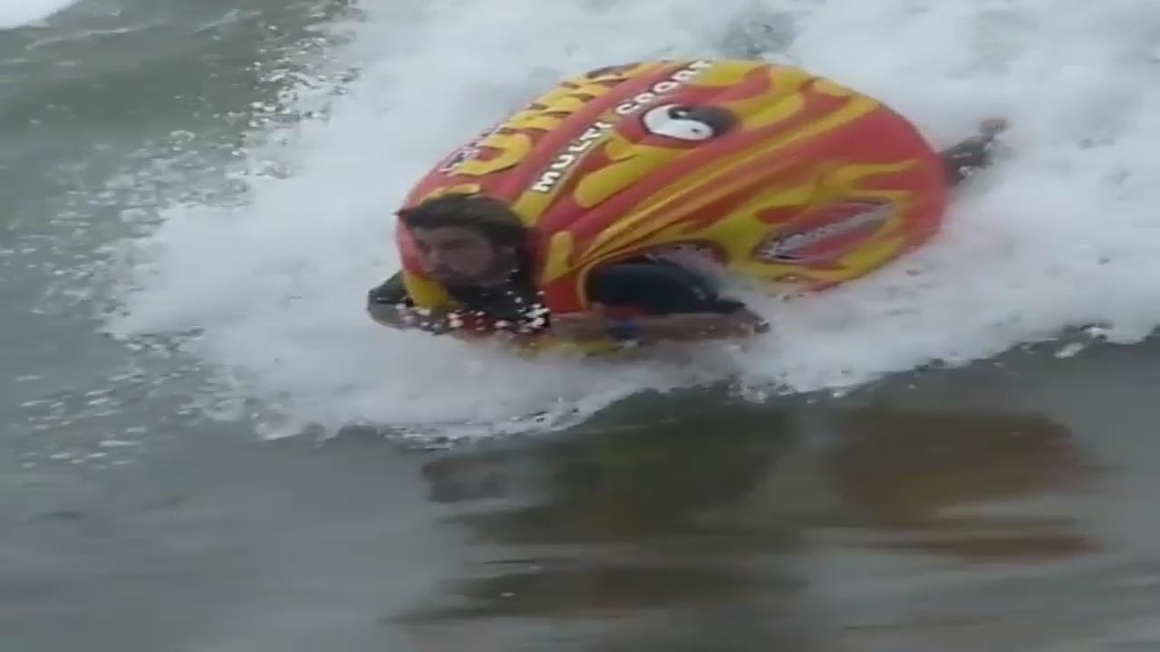 Bo do dac biet bien ban thanh chiec tau luot song hinh anh