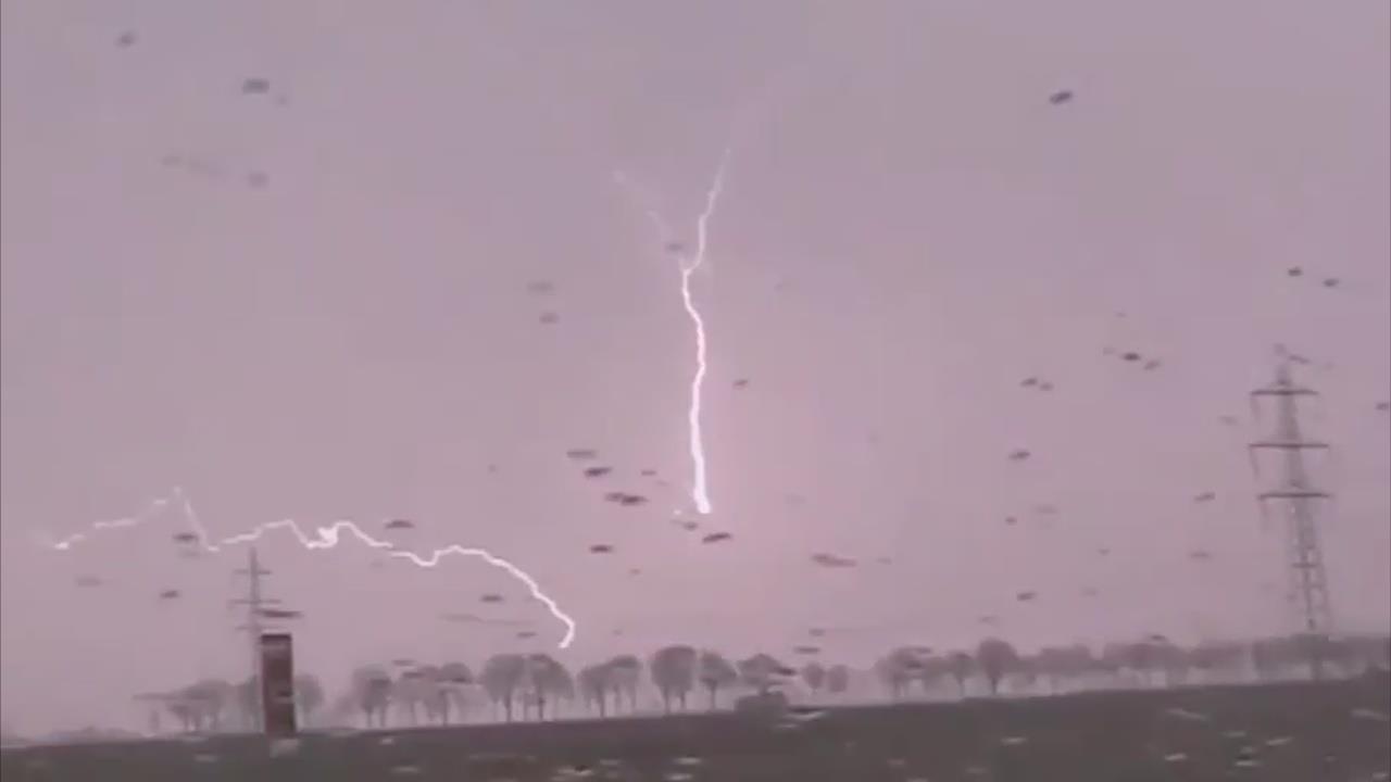 Xay ra hien tuong set nguoc ky la o Ha Lan hinh anh