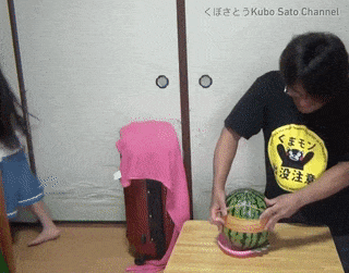 Buoc hang nghin soi day chun vao qua dua hau va ket qua bat ngo hinh anh