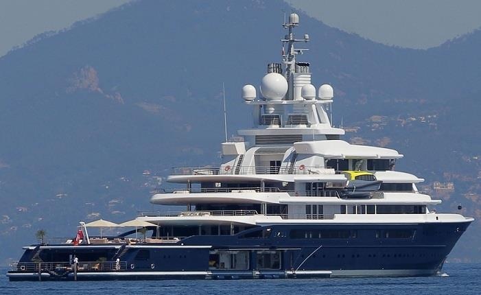 Ty phu Nga gianh lai sieu du thuyen 450 trieu USD sau ly hon hinh anh