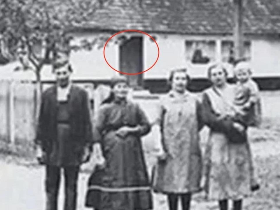 Bi an ‘Trang trai ma am Hinterkaifeck’ va tham an 6 mang nguoi hinh anh