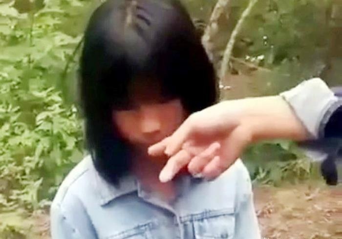 Nu sinh danh ban o Nghe An sap thi hoc sinh gioi cap tinh hinh anh