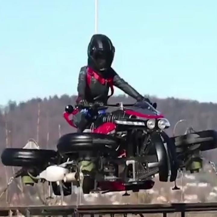 Moto bay nhu phim vien tuong du kien ra mat vao thang 10 hinh anh