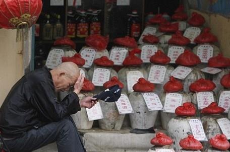 Cuoc khung hoang toc rung ngay cang som cua gioi tre Trung Quoc hinh anh