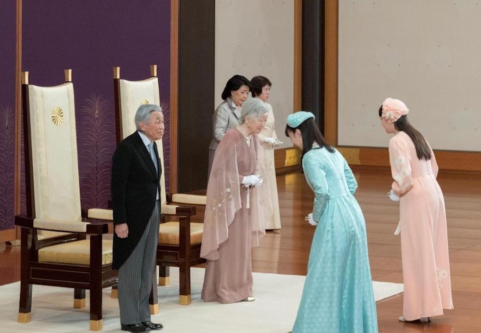 Nhat hoang ky niem dam cuoi kim cuong hinh anh