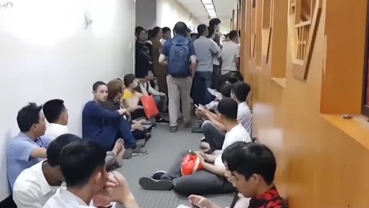 Mat chuc trieu dong mua so cho lam visa Han Quoc hinh anh