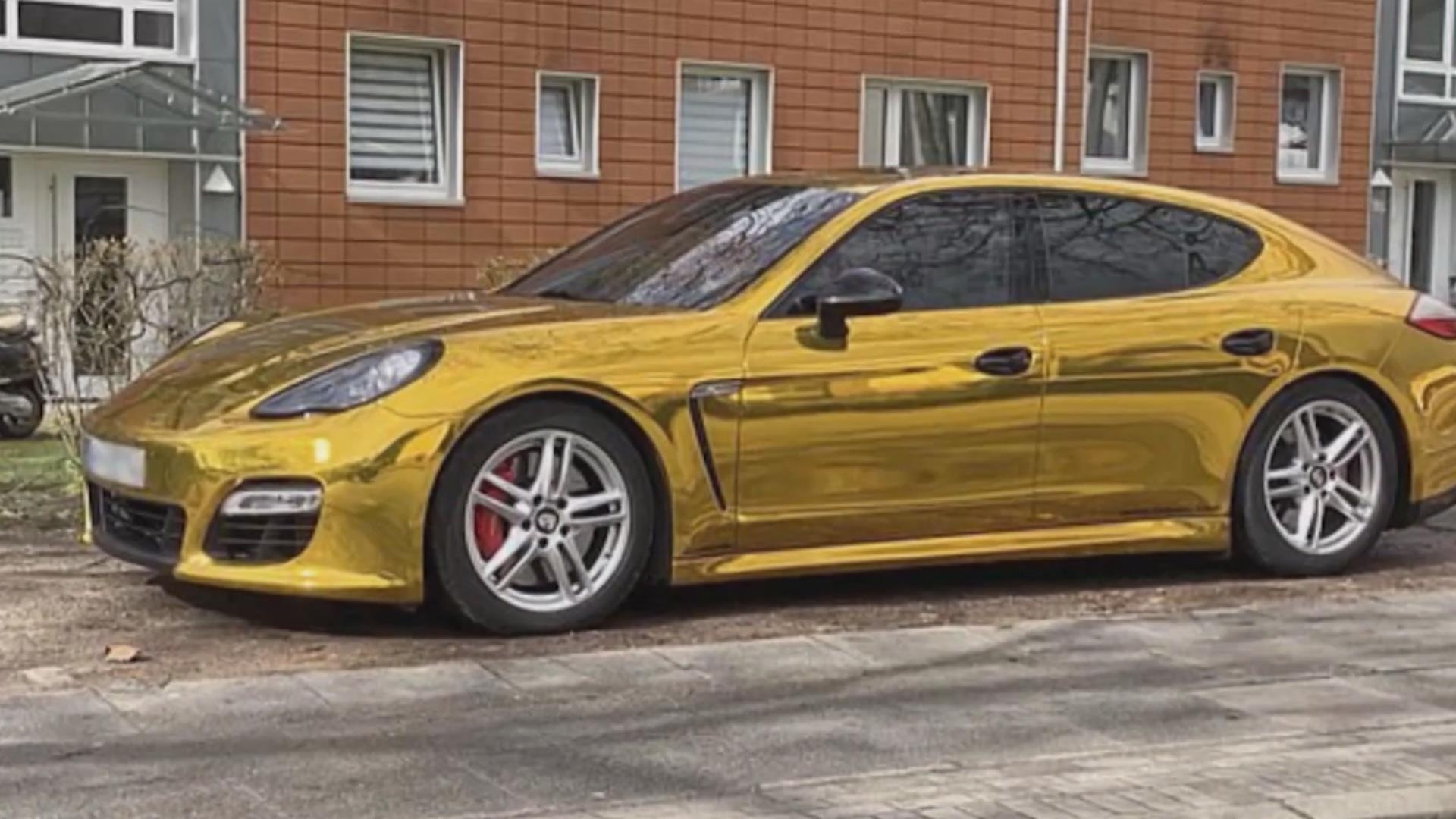 Xe ma vang bi tich thu vi gay choi mat o Duc hinh anh