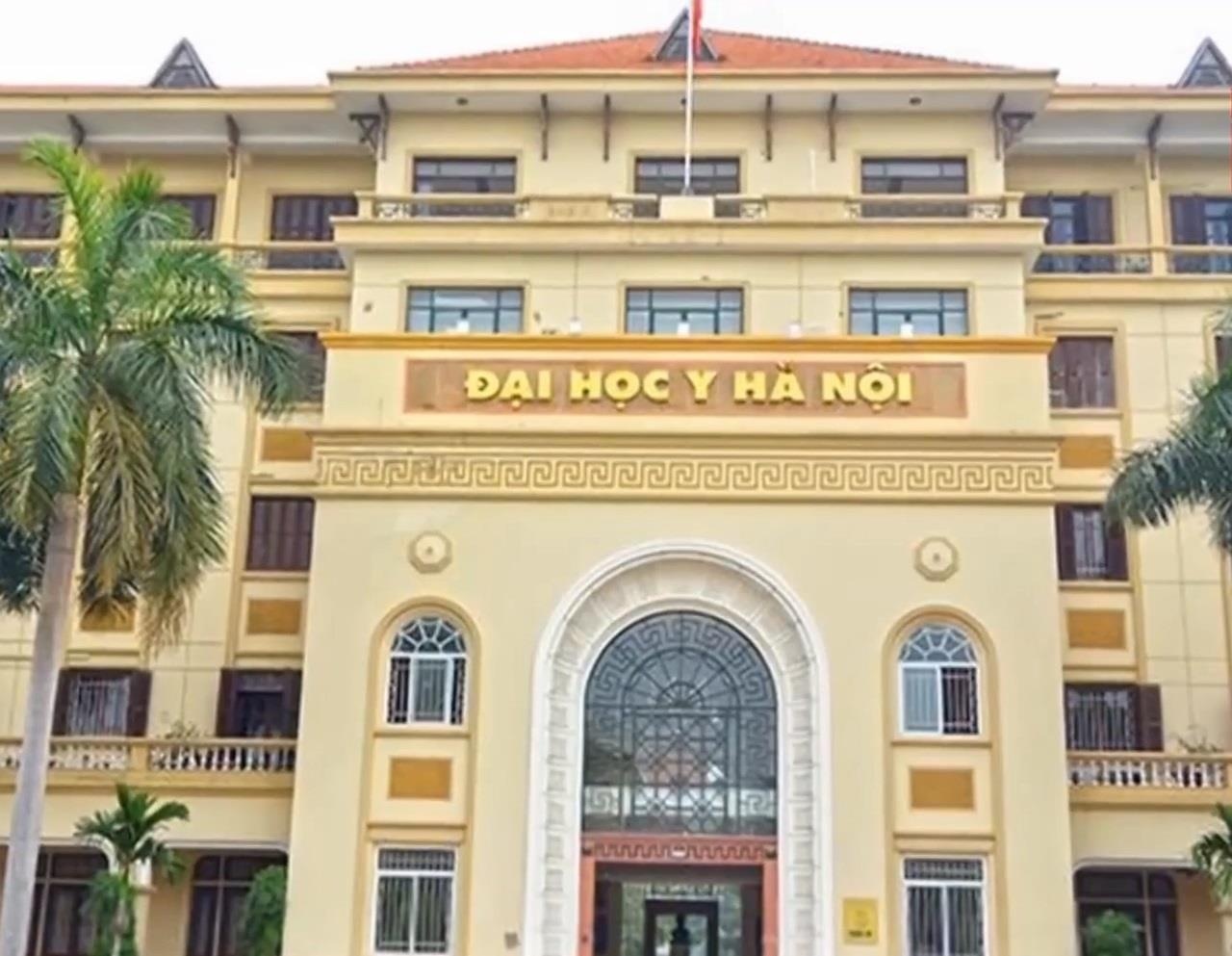 Dai hoc Y Ha Noi xu ly thi sinh duoc nang diem thi hinh anh