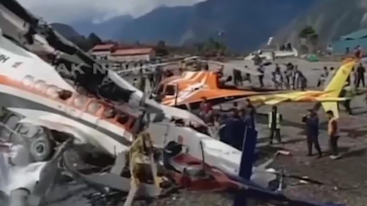 May bay dam phai truc thang tai 'san bay nguy hiem nhat the gioi' hinh anh