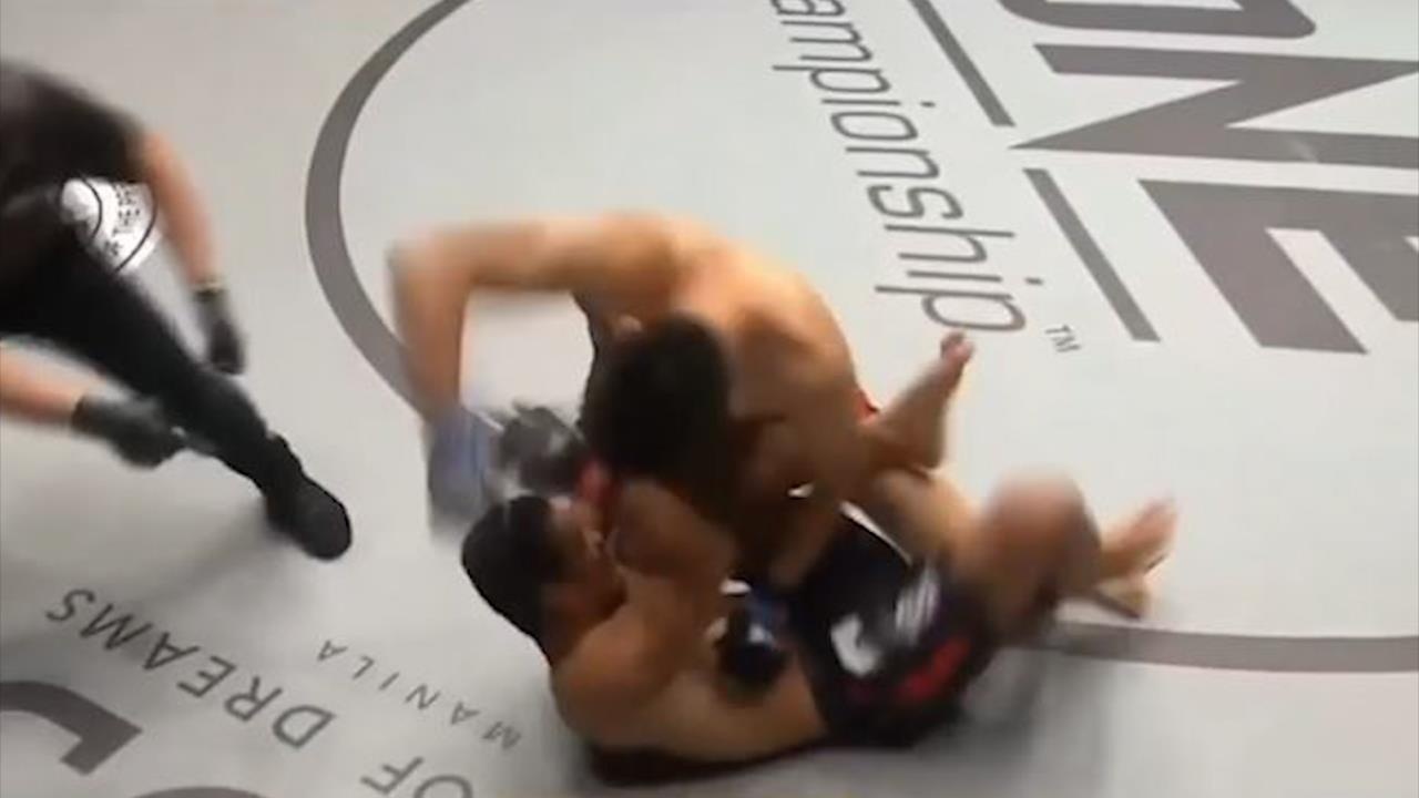 Vo sy Han Quoc ha guc doi thu trong 14 giay hinh anh