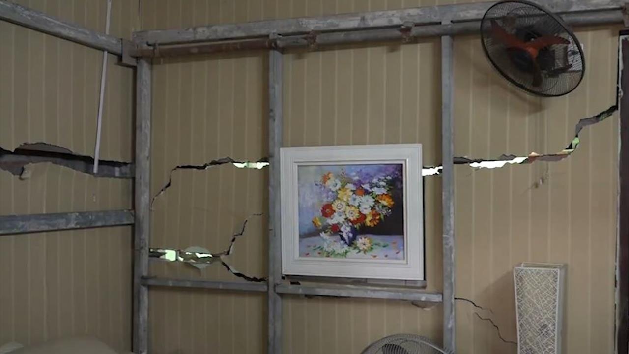 Dan Ha Noi so hai song trong nhung ngoi nha nut toac hinh anh