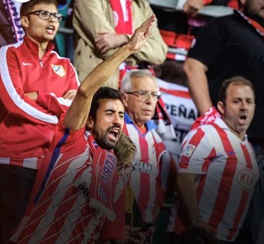 Tai sao CDV Barcelona ghet nhac nen Champions League? hinh anh