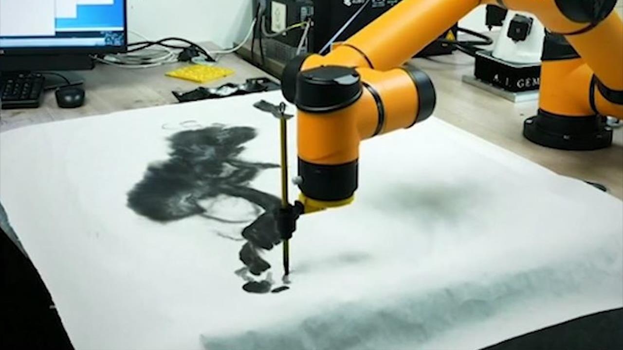 AI ve tranh, ban duoc hang chuc nghin USD trong 2 ngay hinh anh