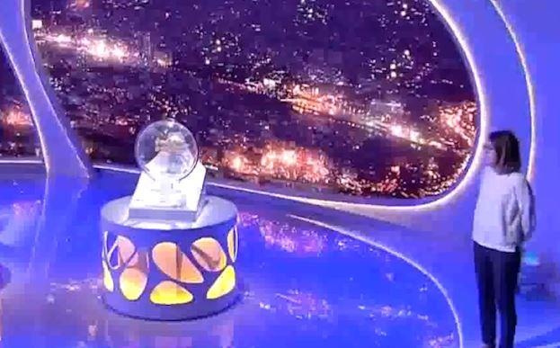 Nguoi Anh lien tiep trung so doc dac hinh anh