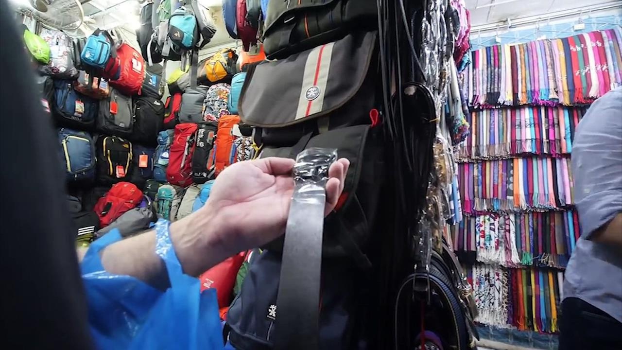 Anh Tay trai nghiem thu thach tra gia o cho Ben Thanh hinh anh