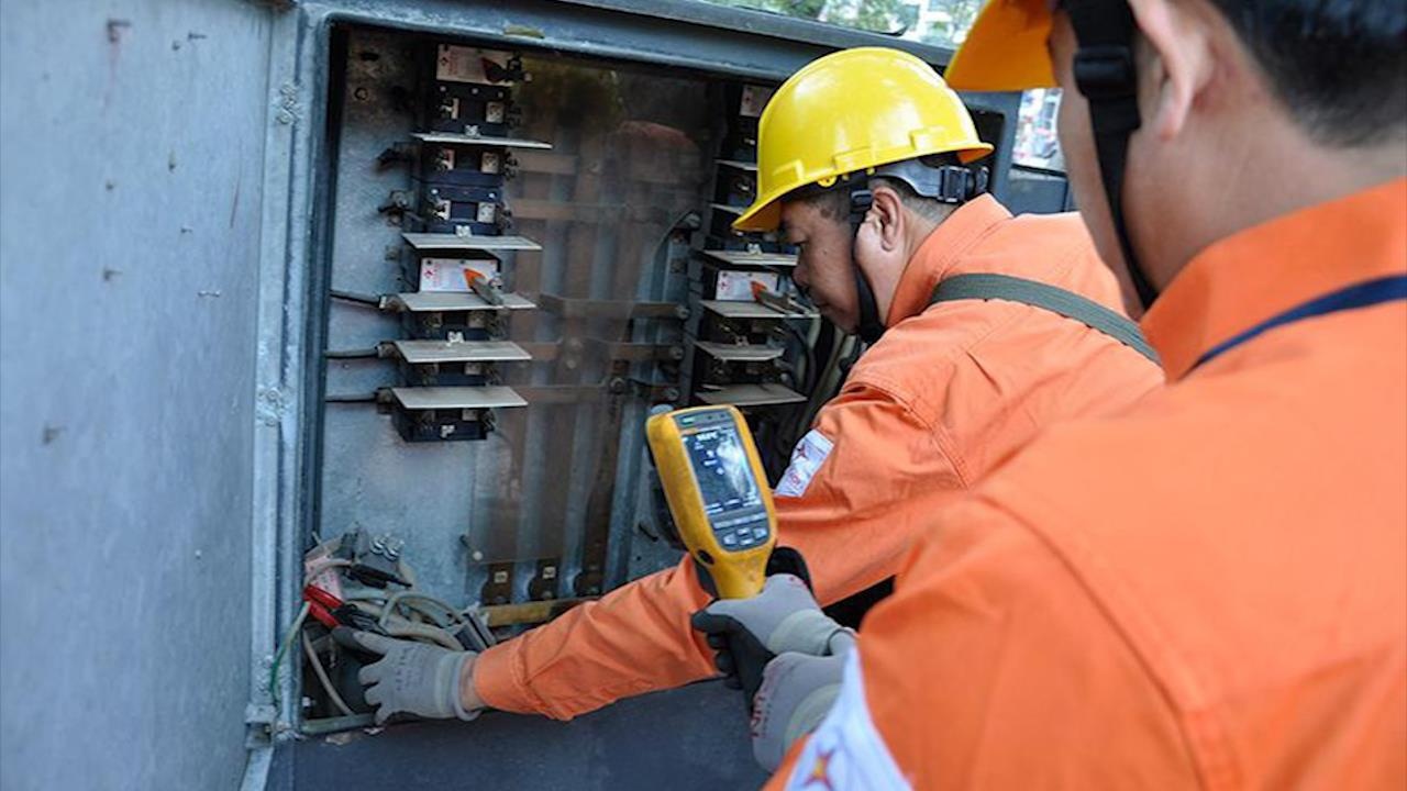 EVN dua 3 ly do khien gia dien tang 'phi ma' trong thang 4 hinh anh