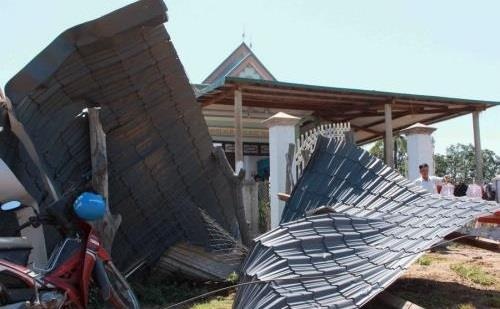 185 ngoi nha o Lao Cai toc mai, sap do do giong loc hinh anh