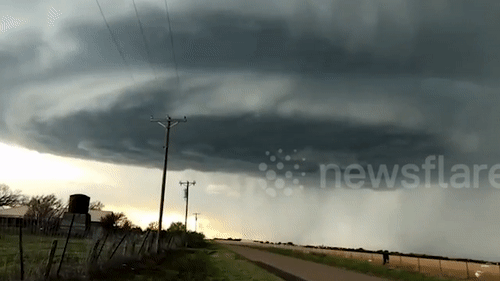 Dam may 'ngoai hanh tinh' xuat hien o bau troi Texas hinh anh
