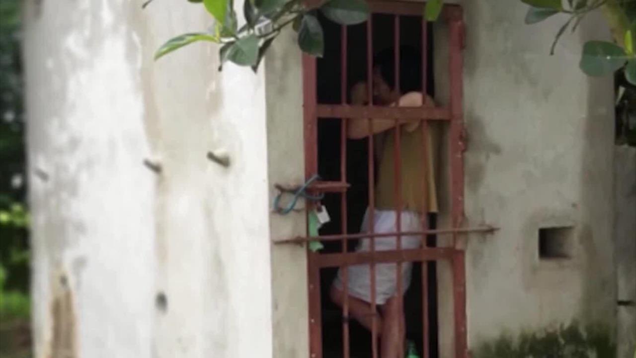 Su that ve thong tin chang trai bi nhot nhu vat nuoi den hoa dien hinh anh