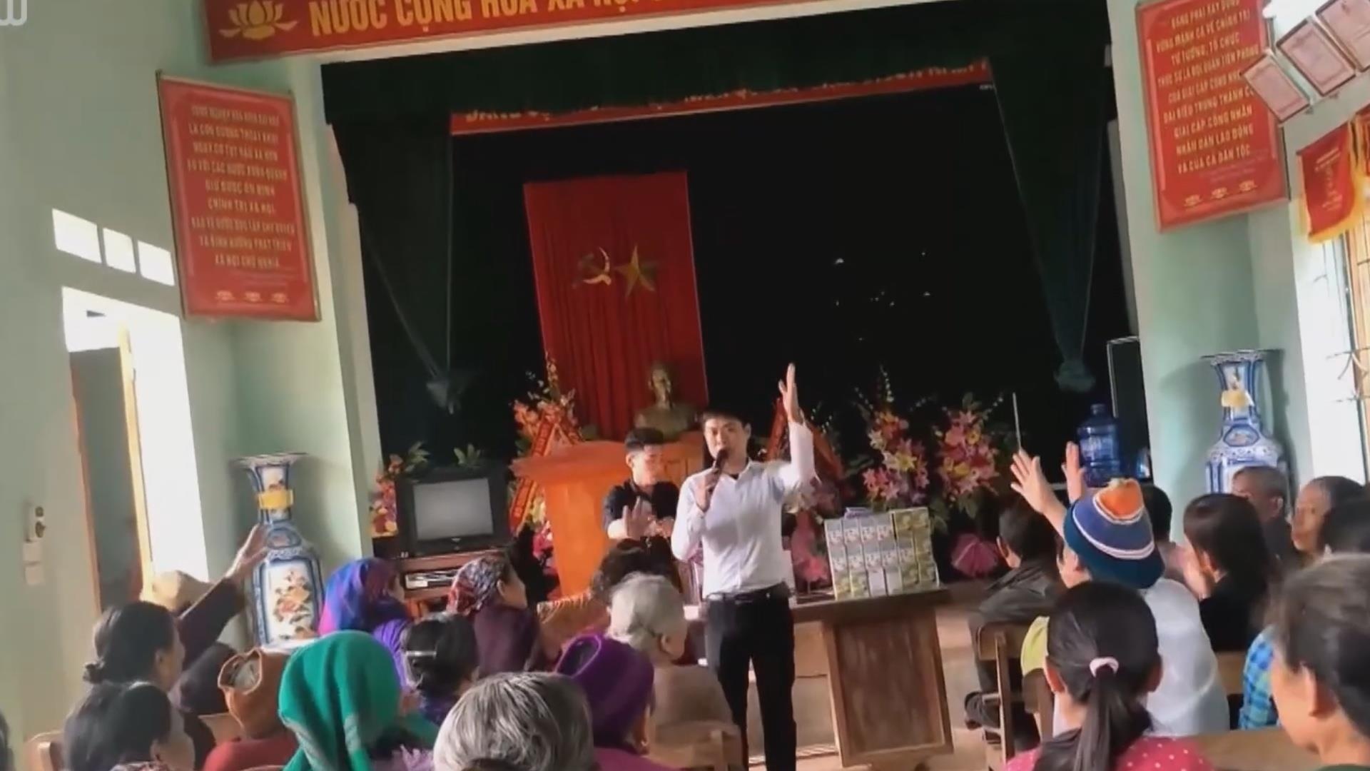 Ban hang lua dao len loi vao cac vung que hinh anh