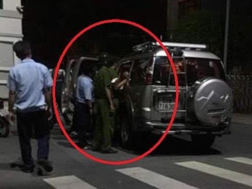 Phan ung cua nhom phu nu khi bi bat trong vu 'be tong xac nguoi' hinh anh