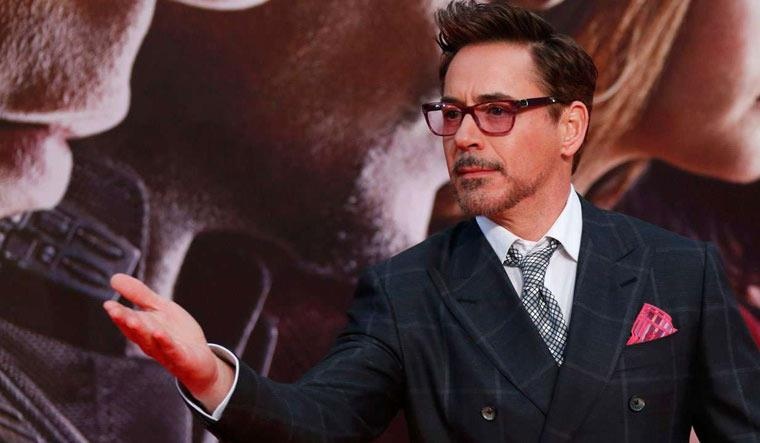 'Iron Man' song xa hoa ra sao voi tai san 300 trieu USD? hinh anh