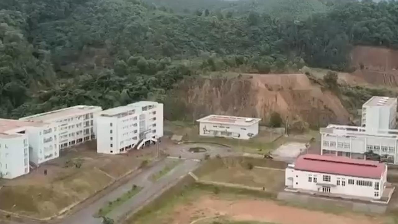 Truong hoc tram ty tai Bac Kan chi co 9 sinh vien theo hoc hinh anh