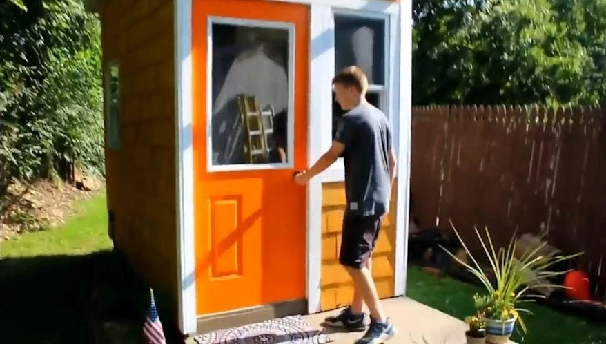 Kham pha can nha ti hon du tien nghi cua cau be 13 tuoi hinh anh