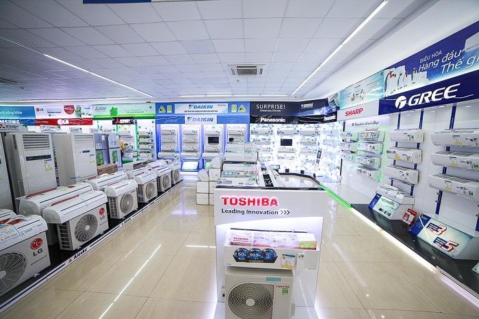 Do dien lanh chay hang mua nang nong hinh anh