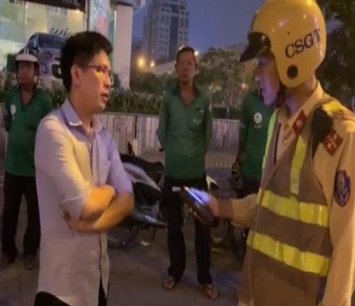 Khong chap hanh kiem tra nong do con, tai xe bi xu phat 17 trieu dong hinh anh