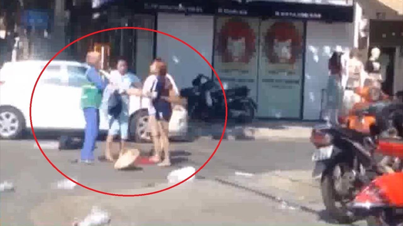 Van hoa ung xu 'thieu tu trong, thua tu ai' gay xich mich vi loi nhac hinh anh