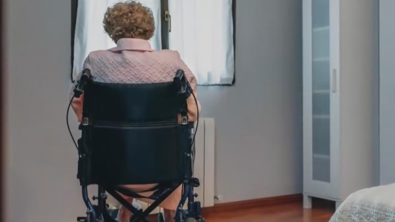 Nghi pham 102 tuoi sat hai hang xom 92 tuoi o Phap hinh anh