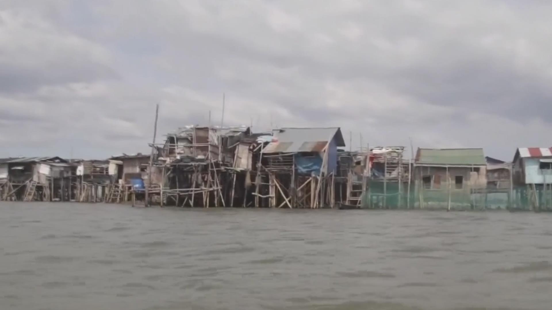 Sitio Pariahan - ngoi lang dang chim trong nuoc bien cua Philippines hinh anh